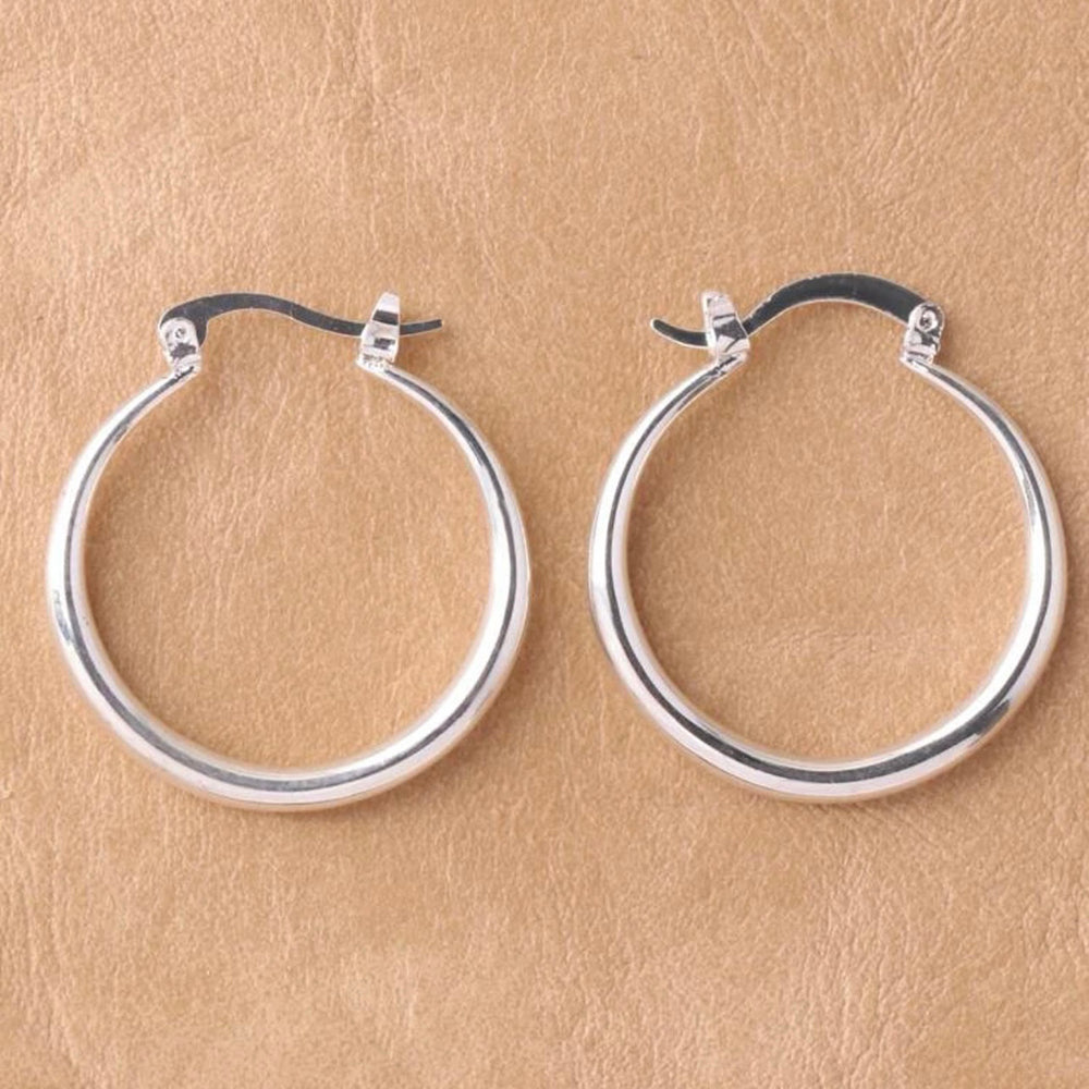 Minimalist Hoop Earrings (Silver)